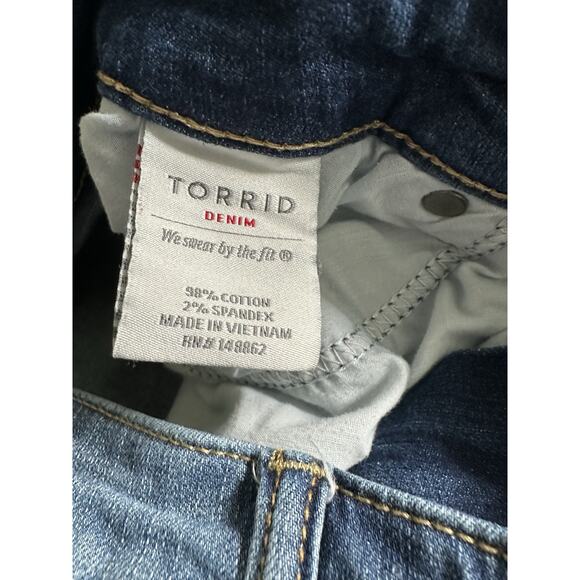 Torrid Eyelet Ankle Cropped Capri Skinny Denim Low Rise Blue Jean Medium Wash 16 - Picture 6 of 6